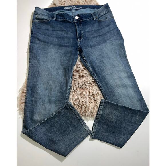Wrangler Denim - Wrangler women’s straight leg blue jeans